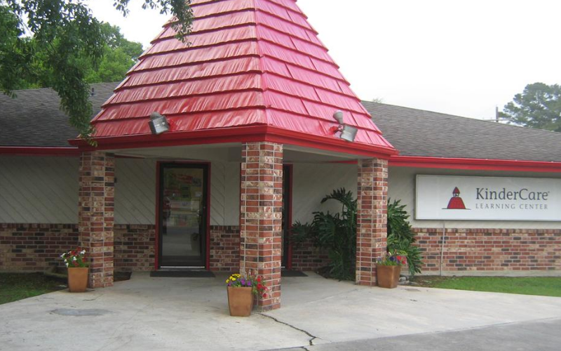 Greenwell Springs KinderCare Building Exterior